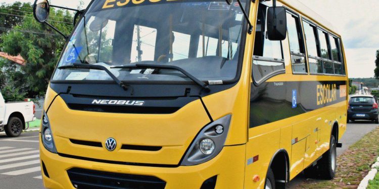 Santo Antônio de Lisboa adquire três novos ônibus e reforça o transporte escolar