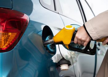 Nova gasolina já está valendo: veja os cuidados ao abastecer o carro