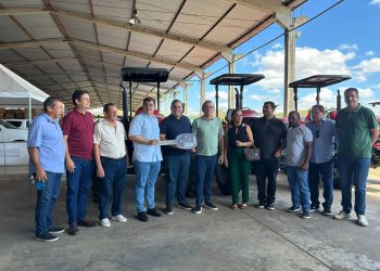 Georgiano Neto participa de entrega de veículos e máquinas para municípios piauienses pela Codevasf