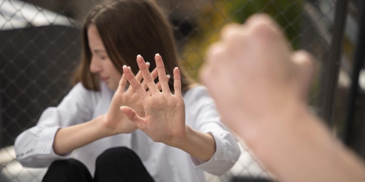 Violência contra a mulher pode causar morte e impacta saúde mental da vítima
