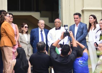Comemorações do aniversário de 173 anos de Teresina têm início com hasteamento das Bandeiras e Missa de Ação de Graças