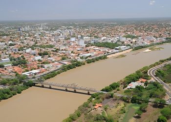 Rafael Fonteles e ministro Waldez Goés assinam resolução que destina quase R$ 1 bilhão para revitalização do Rio Parnaíba
