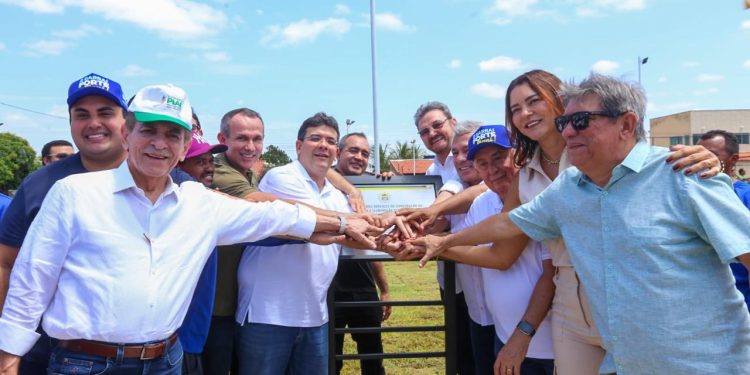 Governador entrega obras estruturantes em Barras e consolida maior investimento da história do município