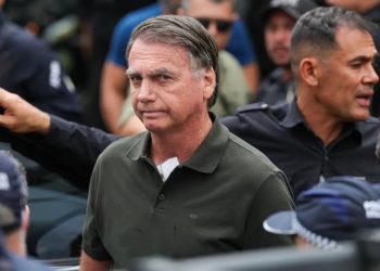 Laudo do ex-presidente Bolsonaro indica câncer de pele, diz médico