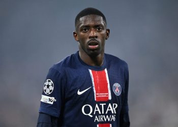 Ousmane Dembélé, do PSG, é eleito melhor do mundo e recebe Bola de Ouro
