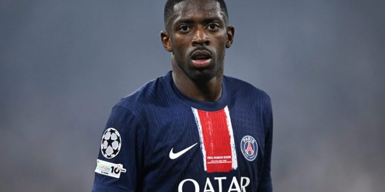 Ousmane Dembélé, do PSG, é eleito melhor do mundo e recebe Bola de Ouro