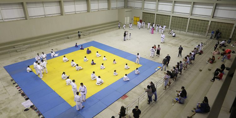 Mais de 100 atletas disputam a 1ª Copa Integrada de Taekwondo no Ginásio Sarah Menezes