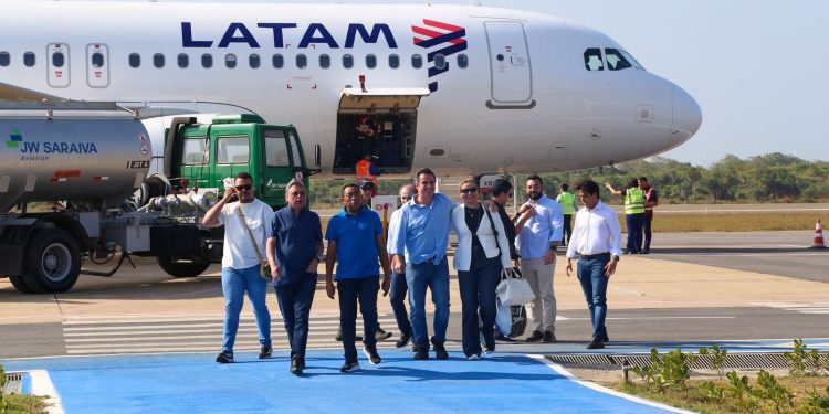 Senador Ciro Nogueira participa de voo inaugural: “Nova rota conecta litoral piauiense ao Brasil”