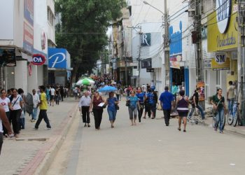 Comércio aposta em campanhas e comemorações para aquecer vendas até o fim de 2025