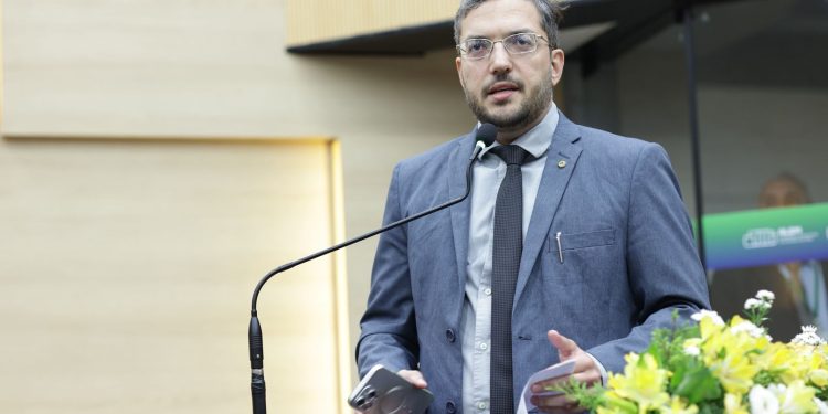 Deputado Aldo Gil apresenta “Lei Alice” para reforçar segurança em escolas do Piauí