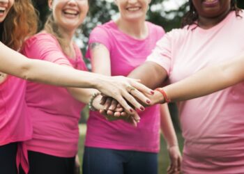 Câncer de mama é o que mais mata mulheres no Brasil e diagnóstico é indispensável