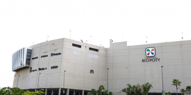 DIA DE FINADOS: Lojas do centro e bairros estarão fechadas, os shoppings com funcionamento normal
