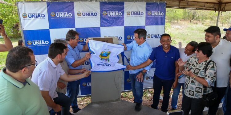 Ciro Nogueira cumpriu agenda no domingo (09) com visitas de obras e inauguração de asfalto em União