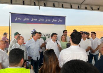 CS Grãos do Piauí e Governo do Estado assinam ordem de serviço para pavimentação de 8km da PI-391