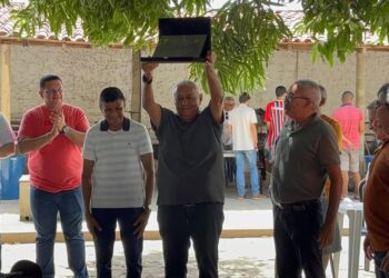 Presidente da FFP Robert Brown recebe título de Desportista do Ano em Teresina