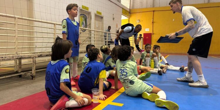 Taça B-R-O Bró de Futsal Sub-9 terá semifinais e final neste fim de semana Teresina