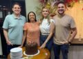 DESTAQUES SOCIEDADE: Dr. Aurelio Leal e os irmãos Priscila e Haroldo no níver da mãe Maria do Socorro e MAIS…