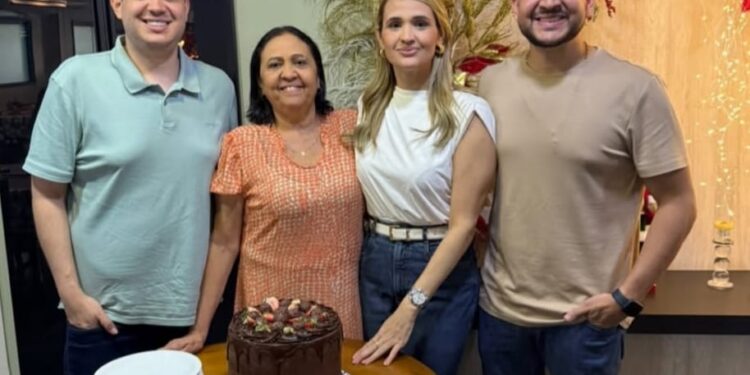 DESTAQUES SOCIEDADE: Dr. Aurelio Leal e os irmãos Priscila e Haroldo no níver da mãe Maria do Socorro e MAIS…