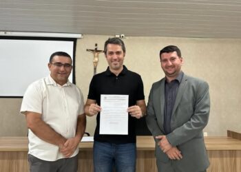 DESTAQUES SOCIEDADE: Feliphe Araújo recebe o Título de Cidadão Buritiense e MAIS…