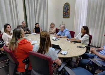 Prefeito Silvio Mendes se reúne com a FMS para avaliar ações da saúde e planejar metas para 2026