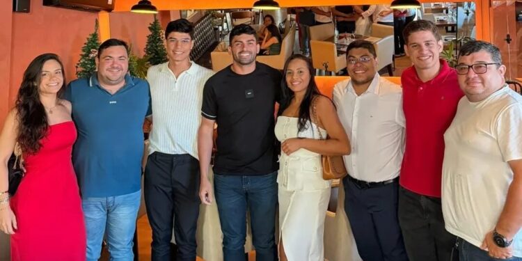 DESTAQUES SOCIEDADE: Draga Alana realiza confraternização do gabinete e MAIS…