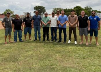 Prefeitura de Teresina vistoria obras de reforma do complexo esportivo e cultural do Escolão do Mocambinho