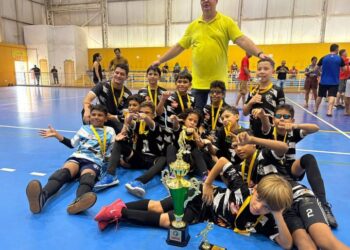 Santa Fé conquista a 1ª Taça BR-O-BRÓ de Futsal Sub-9 após final emocionante; competição reuniu 240 crianças