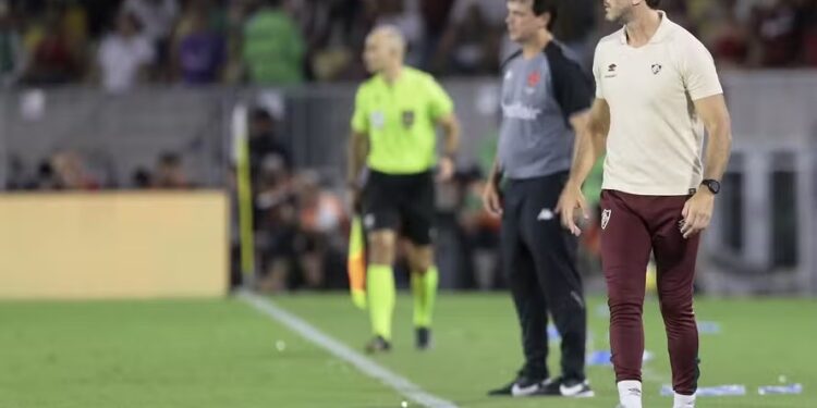 Com rivalidade histórica, Fluminense e Vasco disputam mais do que vaga na final da Copa do Brasil