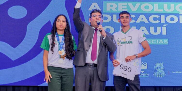Piauí registra 43% de aumento em inscrições de estudantes da rede pública no Enem em três anos