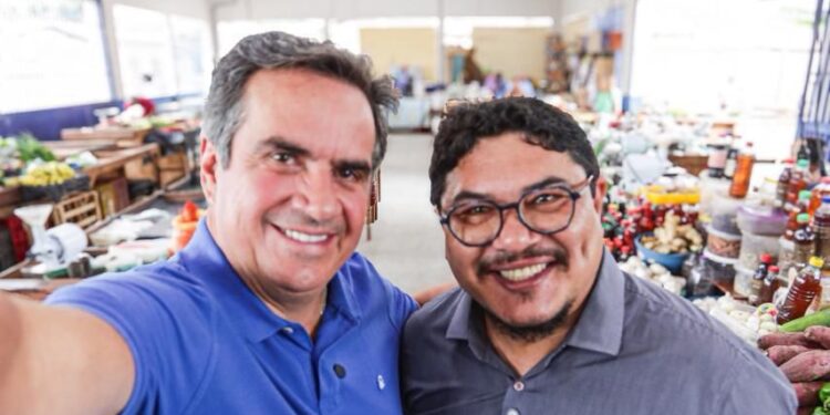 Em Altos, Ciro Nogueira visita obra do Mercado Público, fruto de seu mandato