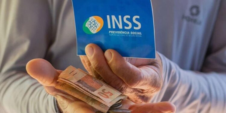 FRAUDE NO INSS: Lula sanciona lei que proíbe descontos automáticos de benefícios