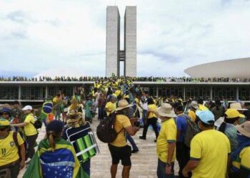 Lula assina veto do PL da Dosimetria, Oposição diz que vai derrubar