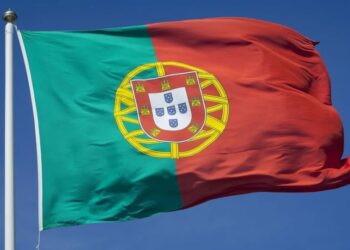 Eleitores em Portugal vão às urnas hoje (18) para escolher novo presidente