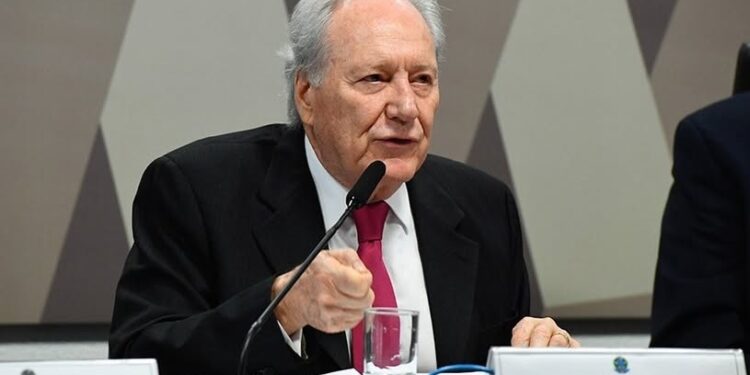Ricardo Lewandowski entrega carta de demissão e deixa o Ministério da Justiça