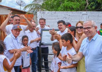 Governador inaugura pavimentação asfáltica urbana e acessos a praças em São Raimundo Nonato