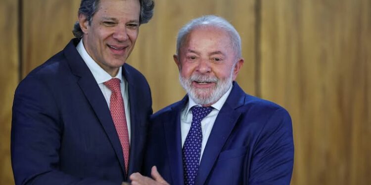 Lula sanciona Orçamento de 2026 com veto a quase R$ 400 milhões em emendas parlamentares