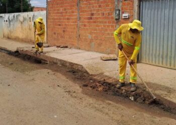Mutirão de limpeza da Prefeitura de Teresina reforça cuidados na zona Norte