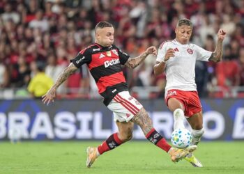 Brasileirão: Internacional sai na frente, mas Flamengo reage e chega ao empate