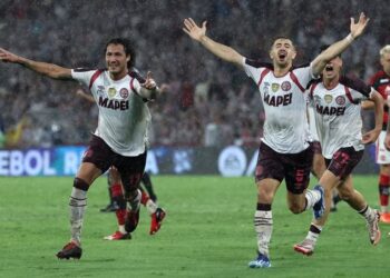Lanús vence o Flamengo e silencia o Maracanã para conquistar a Recopa Sul-Americana