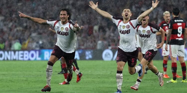 Lanús vence o Flamengo e silencia o Maracanã para conquistar a Recopa Sul-Americana