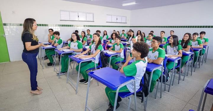 Piauí lidera ensino técnico e amplia matrículas em tempo integral, aponta Censo