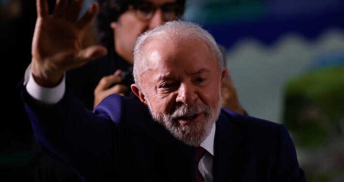 Lula é desaprovado por 49% e aprovado por 45%, aponta Genial/Quaest