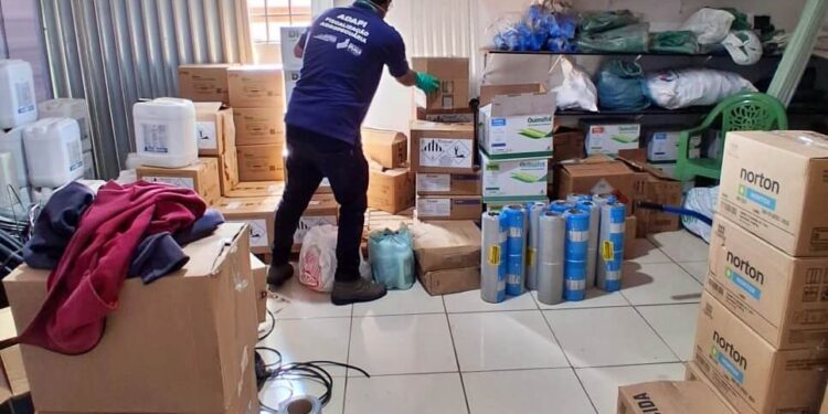 Adapi realiza fiscalização de agrotóxicos e interdita produtos irregulares no norte do Piauí