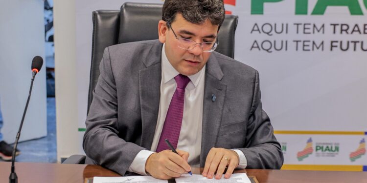 Governador autoriza, na sexta (13), pavimentação da BR-235 que liga o Piauí à Bahia e ao Maranhão