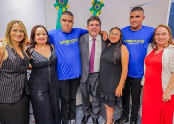 Gêmeos com Autismo celebram aprovação no SISU e simbolizam avanços da educação pública no Piauí