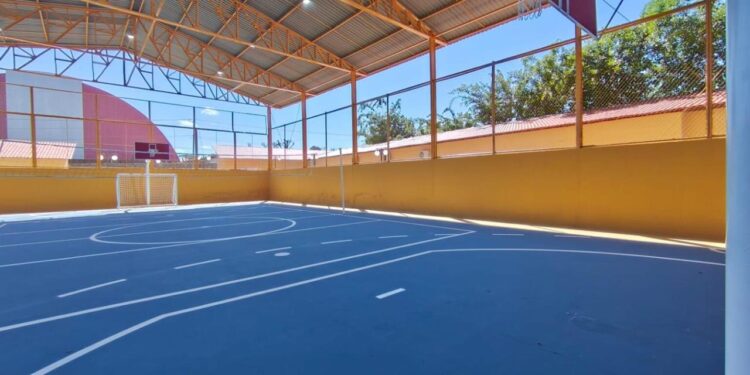 Governo do Estado iniciará reforma e adequação de quadra esportiva no bairro Gurupi, em Teresina