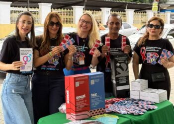 Equipes da FMS levam informação e prevenção às ISTs para as festas de carnaval