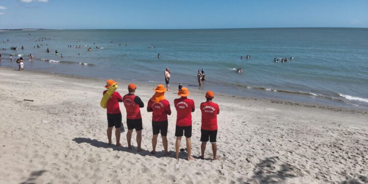 Corpo de Bombeiros reforça presença do efetivo em locais com maior concentração de pessoas no Carnaval