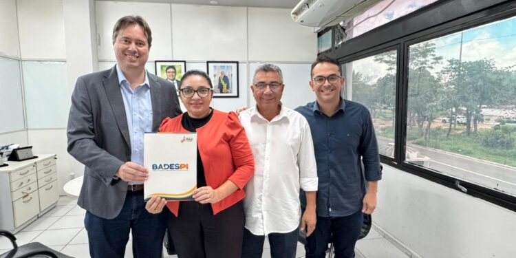 Badespi e Prefeitura de São Gonçalo  firmam parceria para agilizar crédito a empreendedores do município