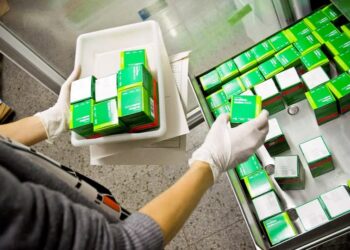 Sancionada lei que autoriza instalação de farmácias dentro de supermercados